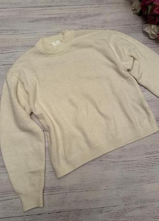 Неймрвірний дуже мякенький базовий светрик молочного кольору розмір хс-с