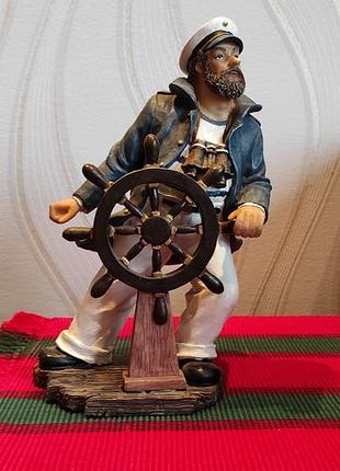 Статуэтка капитан
