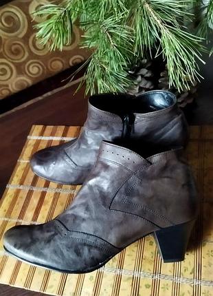 Натуральные кожанные полусапожки "gabor" р.40-41 германия