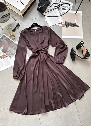 Шовкова сукня міді з поясом на запах з довгими об'мними рукавами на резинці
