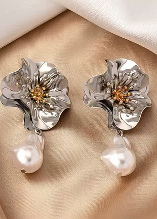 Гладкие цветочные высококачественные серьги