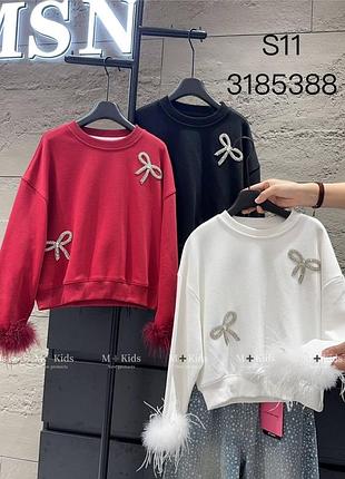 Гарна та святкова кофтинка для дівчинки якість супер декорована прикрасами, бонтом збоку є виріз тканина двунитка