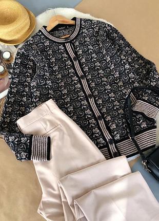 Коасивий теплий вінтажний кардиган в орнамент