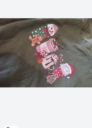 Очень красивая новогодняя толстовка