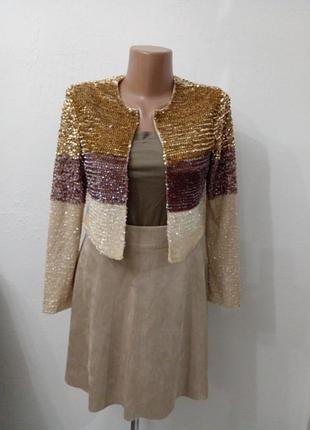 Нарядный короткий жакетик болеро в пайетки