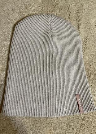 Шапка жіноча