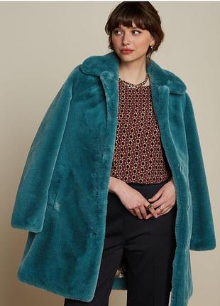 Блакитна шубка