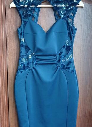 Святкова вечірня сукня з мереживом і пайєтками