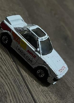 Колеційна модель гоночний автомобіль matchbox toyota mr 2