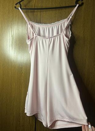 Ніжно-рожевий комбінезон