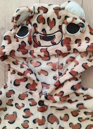 Теплый комбинезон леопард с капюшоном, рост 98–104