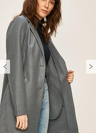 Пальто vila