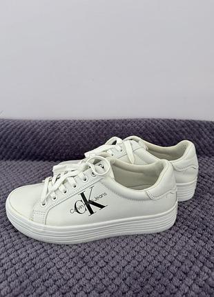 Білі кеди calvin klein