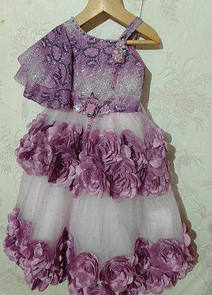 Нарядне ошатне плаття сукня шикарна для виступу 6-7