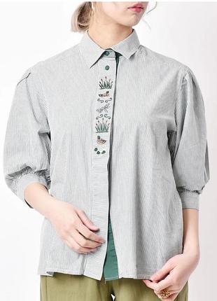 Летняя блузка в полоску с петушком