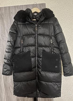 Тепла зимова куртка, розмір m – стильна та дуже комфортна