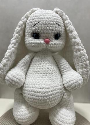 Іграшка, зайчик, вʼязані