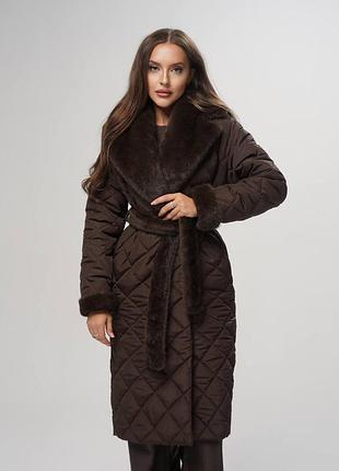 Стеганое пальто с воротником под норку✨