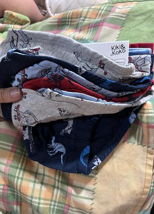 Трусики нові 7 шт , мало мірки, на бірці 110/116,плюс ще 7 штук без упаковки , відправка по домовленості укрпошта