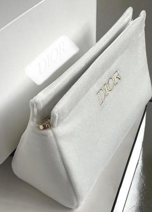 Косметичка біла в коробці