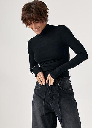 Базовий тонкий гольф з горловиною-стійкою