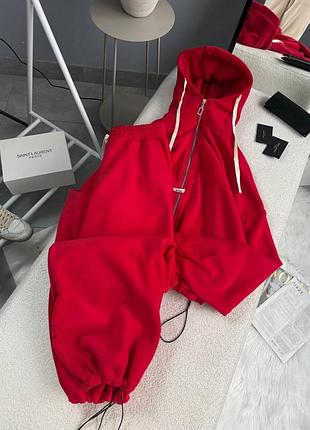 Зручний жіночий флісовий костюм оверсайз кофта зіп худі на блискавці з капюшоном та штани джогери з резинками на затяжках