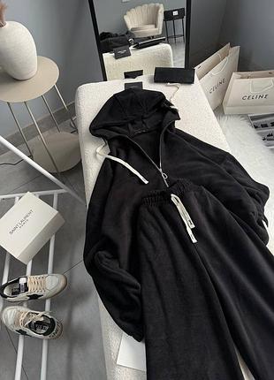 Зручний жіночий флісовий костюм оверсайз кофта зіп худі на блискавці з капюшоном та штани джогери з резинками на затяжках