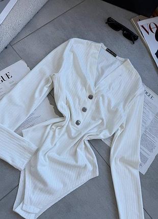 Стильний жіночий ангоровий боді в рубчик з довгим рукавом на ґудзиках та з гарним декольте