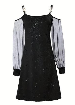 Чорна маленька сукня