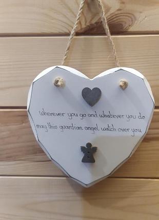 Декор на стену в виде сердечка с надписью