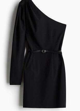 Стильна сукня з оголеним плечем, xs