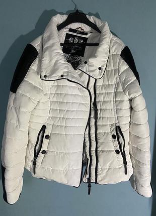 Куртка жіноча