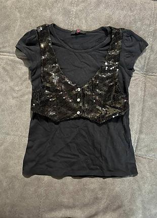Футболка з паєтками