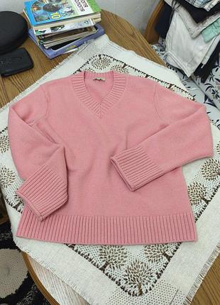 Гарненька кофтинка