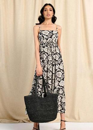 Женское вискозное миди платье на бретельках