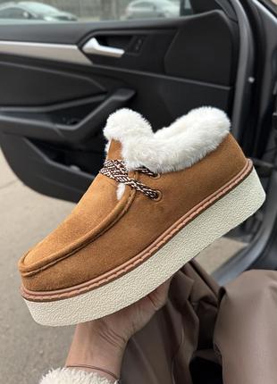 Низькі карамельні черевики на платформі автоледі