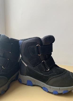 Черевики зимові на хлопчика 25 розмір по устілці 16 см в ідеальному стані.