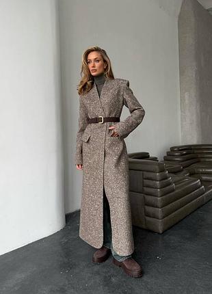 Зимнее пальто "level 03". удлиненный силуэт, изящные лацканы. пальто изготовлено из качественной пальтовой