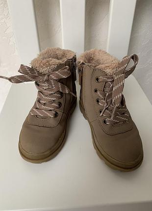 Зимове взуття для дівчинки в ідеальному стані від h&m, розмір 23(фото устілки на фото).