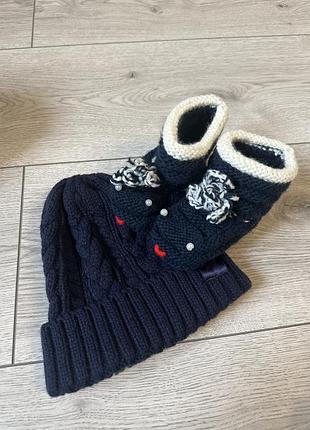 Комплект шапочка+теплі пінетки