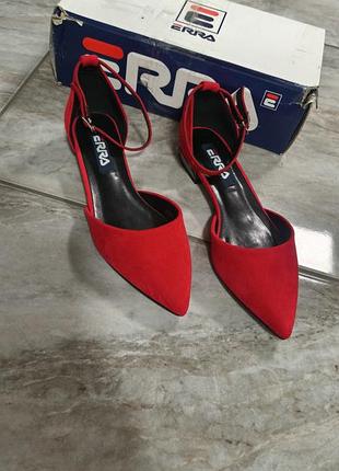 Женские босоножки