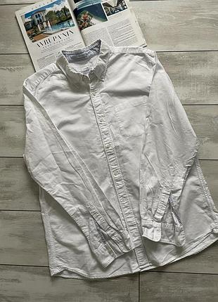 Рубашка белая базовая модель оверсайз