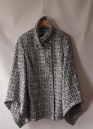 Стильное женское пальто