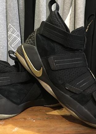 Кросівки nike lebron soldier 11