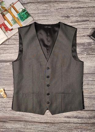 Жилетка чоловіча