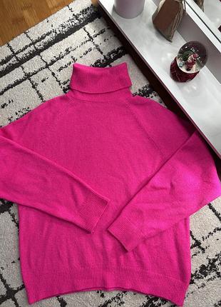 Кофта рожева на розмір 46 в гарному стані.