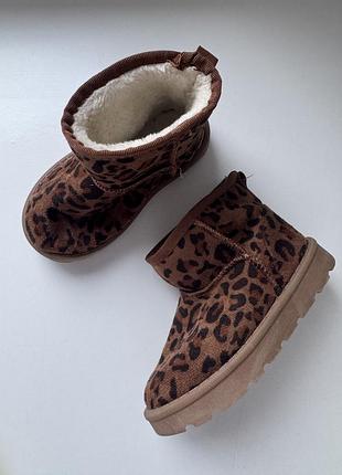 Уггі чобітки