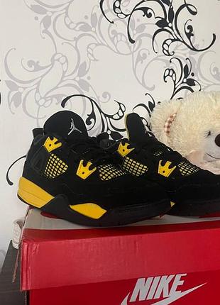 Кроссовки детские фирмы jordan 4 black yellow