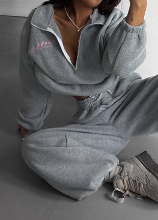 Теплый флисовый женский костюм двойка с вышивкой