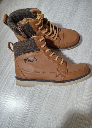 Ботинки на меху искусственном 36 р. fila